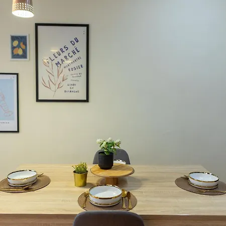 Designer - Views In The Heart Of Town *