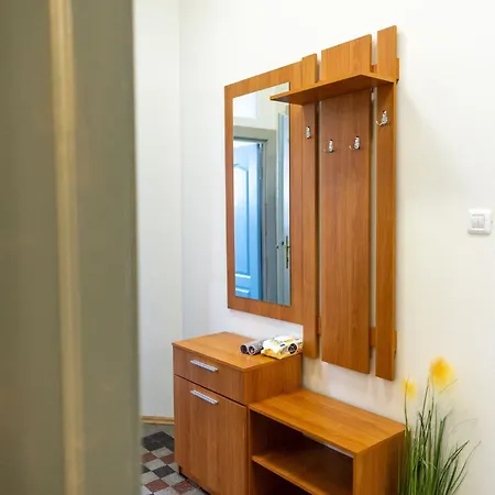 Apartment Designer - Views In The Heart Of Town