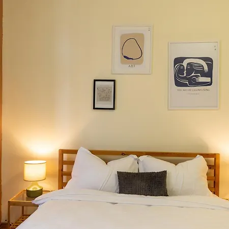 Apartment Designer - Views In The Heart Of Town *